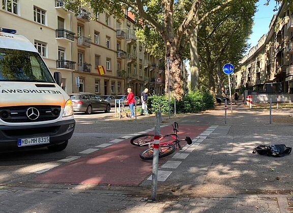 Unfall an der Ecke Lange Rötterstraße / Moselstraße im Jahr 2021