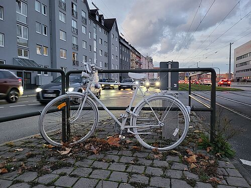 Erinnern und mahnen: 24 tödlich verunglückte Radfahrende in Mannheim seit 2010