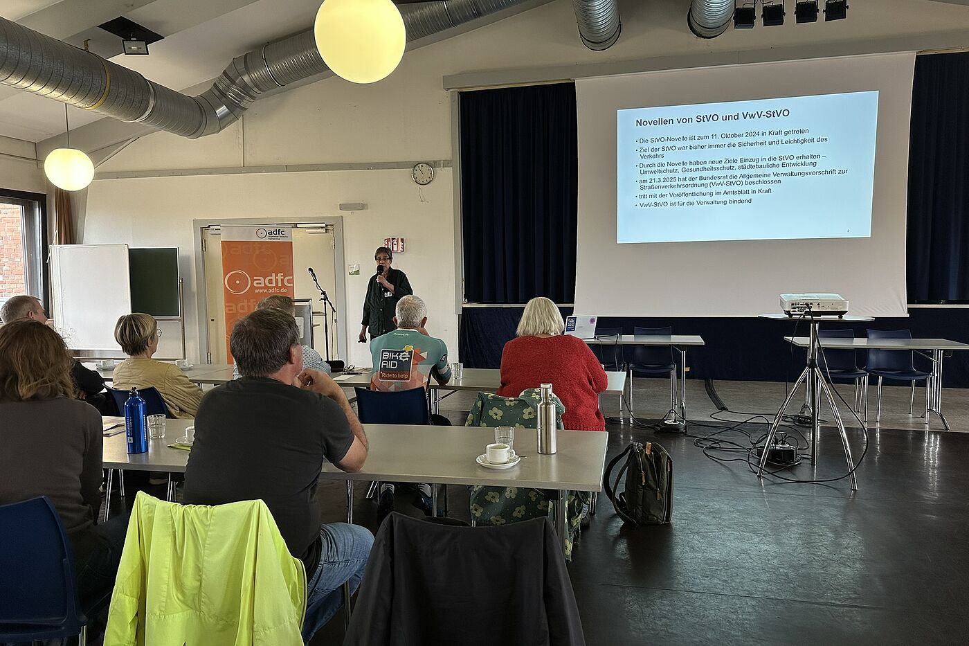 Welche Neuerungen zur Radverkehrsförderung bietet die StVO-Novelle: Intensiver Austausch mit der Landesvorsitzenden Stephanie Meyer Welche Neuerungen zur Radverkehrsförderung bietet die StVO-Novelle: Intensiver Austausch mit der Landesvorsitzenden Stephanie Meyer